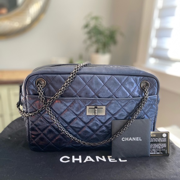 Chanel Reissue Camera Handbag - Picture 2 of 15